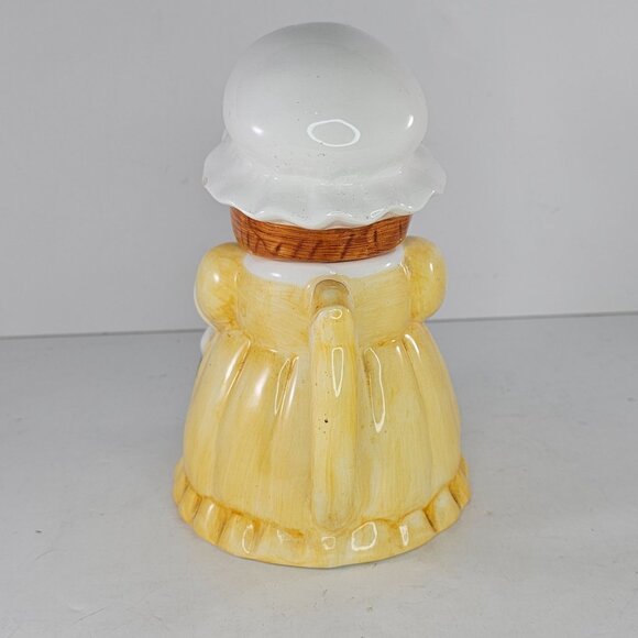 Vintage Lillian Vernon Lady Holding Calf Ceramic Teapot Pitcher *Chip* - Picture 6 of 11